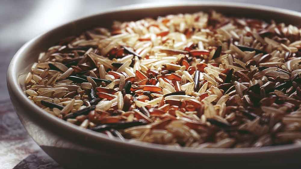 Conheça os 5 principais benefícios do arroz vermelho